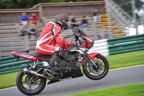 Motorcycle action photographs;cadwell;cadwell park photographs;event digital images;eventdigitalimages;motor racing louth lincolnshire;no limits trackday;peter wileman photography;trackday;trackday digital images;trackday photos