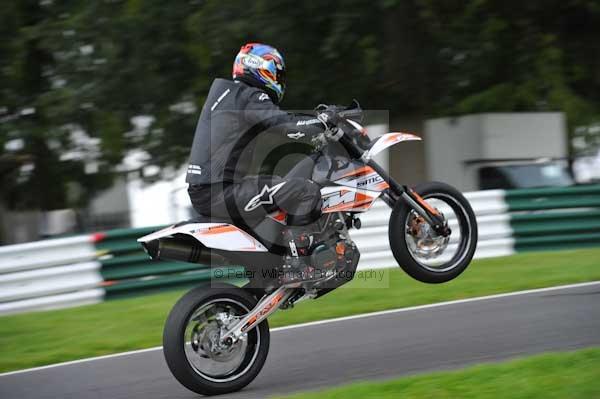 Motorcycle action photographs;cadwell;cadwell park photographs;event digital images;eventdigitalimages;motor racing louth lincolnshire;no limits trackday;peter wileman photography;trackday;trackday digital images;trackday photos