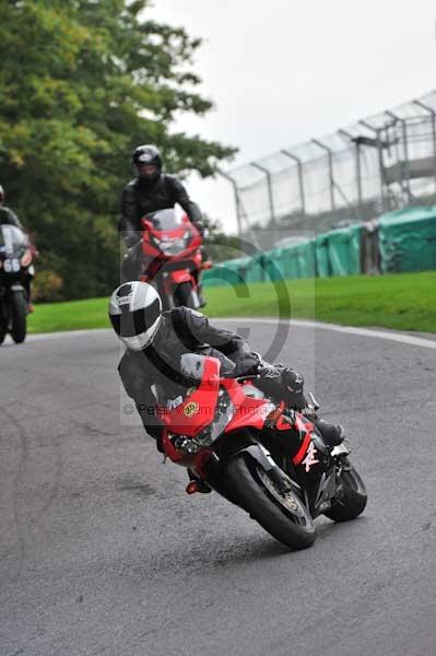 Motorcycle action photographs;cadwell;cadwell park photographs;event digital images;eventdigitalimages;motor racing louth lincolnshire;no limits trackday;peter wileman photography;trackday;trackday digital images;trackday photos