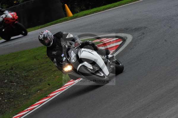 Motorcycle action photographs;cadwell;cadwell park photographs;event digital images;eventdigitalimages;motor racing louth lincolnshire;no limits trackday;peter wileman photography;trackday;trackday digital images;trackday photos