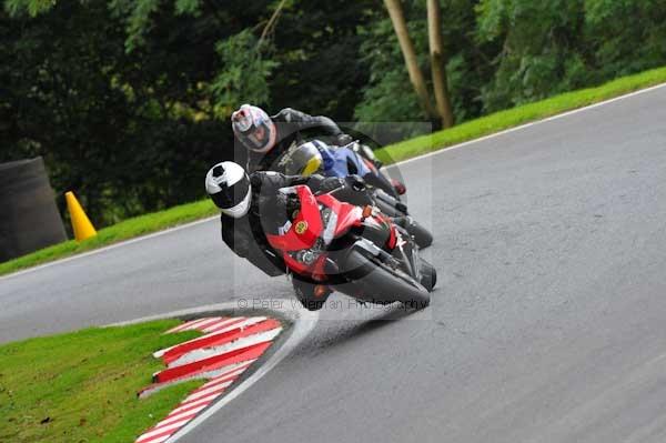 Motorcycle action photographs;cadwell;cadwell park photographs;event digital images;eventdigitalimages;motor racing louth lincolnshire;no limits trackday;peter wileman photography;trackday;trackday digital images;trackday photos