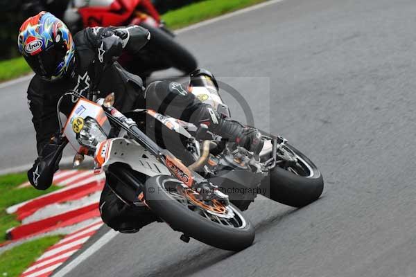 Motorcycle action photographs;cadwell;cadwell park photographs;event digital images;eventdigitalimages;motor racing louth lincolnshire;no limits trackday;peter wileman photography;trackday;trackday digital images;trackday photos