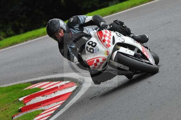 Motorcycle action photographs;cadwell;cadwell park photographs;event digital images;eventdigitalimages;motor racing louth lincolnshire;no limits trackday;peter wileman photography;trackday;trackday digital images;trackday photos