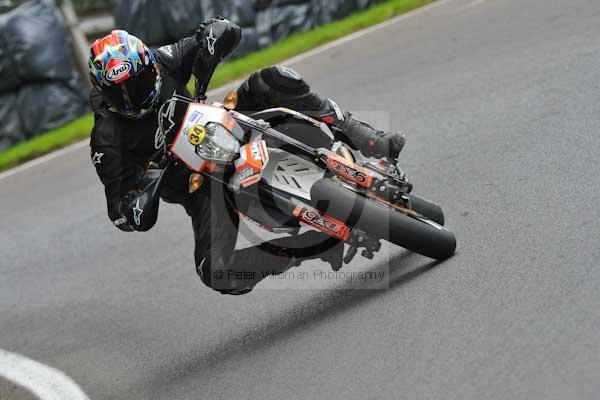 Motorcycle action photographs;cadwell;cadwell park photographs;event digital images;eventdigitalimages;motor racing louth lincolnshire;no limits trackday;peter wileman photography;trackday;trackday digital images;trackday photos
