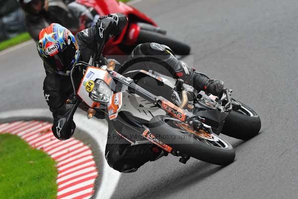 Motorcycle action photographs;cadwell;cadwell park photographs;event digital images;eventdigitalimages;motor racing louth lincolnshire;no limits trackday;peter wileman photography;trackday;trackday digital images;trackday photos