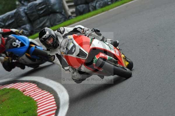 Motorcycle action photographs;cadwell;cadwell park photographs;event digital images;eventdigitalimages;motor racing louth lincolnshire;no limits trackday;peter wileman photography;trackday;trackday digital images;trackday photos
