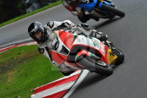 Motorcycle action photographs;cadwell;cadwell park photographs;event digital images;eventdigitalimages;motor racing louth lincolnshire;no limits trackday;peter wileman photography;trackday;trackday digital images;trackday photos