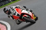 Motorcycle-action-photographs;cadwell;cadwell-park-photographs;event-digital-images;eventdigitalimages;motor-racing-louth-lincolnshire;no-limits-trackday;peter-wileman-photography;trackday;trackday-digital-images;trackday-photos
