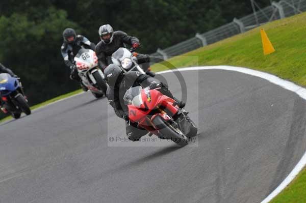 Motorcycle action photographs;cadwell;cadwell park photographs;event digital images;eventdigitalimages;motor racing louth lincolnshire;no limits trackday;peter wileman photography;trackday;trackday digital images;trackday photos