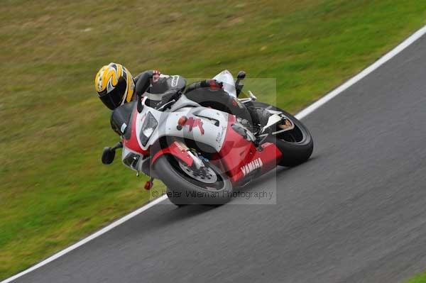 Motorcycle action photographs;cadwell;cadwell park photographs;event digital images;eventdigitalimages;motor racing louth lincolnshire;no limits trackday;peter wileman photography;trackday;trackday digital images;trackday photos