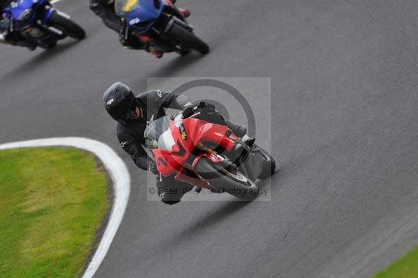 Motorcycle action photographs;cadwell;cadwell park photographs;event digital images;eventdigitalimages;motor racing louth lincolnshire;no limits trackday;peter wileman photography;trackday;trackday digital images;trackday photos