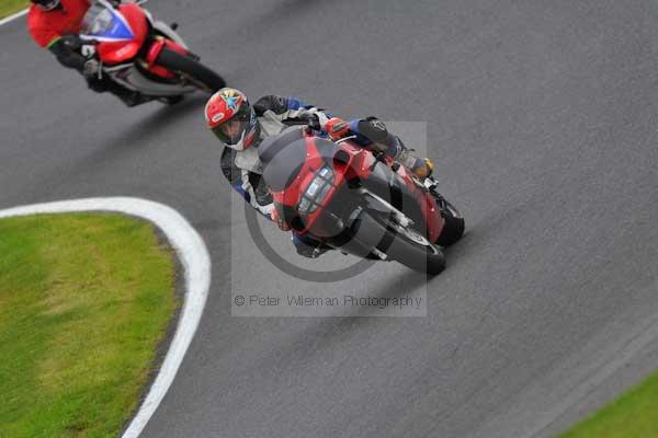 Motorcycle action photographs;cadwell;cadwell park photographs;event digital images;eventdigitalimages;motor racing louth lincolnshire;no limits trackday;peter wileman photography;trackday;trackday digital images;trackday photos