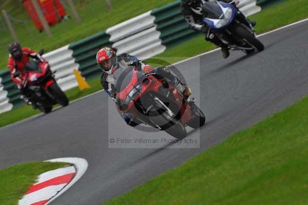Motorcycle action photographs;cadwell;cadwell park photographs;event digital images;eventdigitalimages;motor racing louth lincolnshire;no limits trackday;peter wileman photography;trackday;trackday digital images;trackday photos