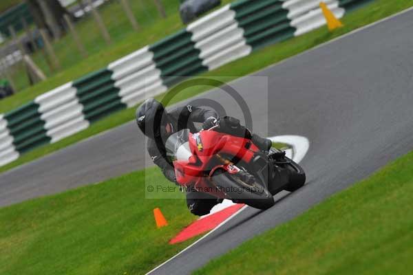 Motorcycle action photographs;cadwell;cadwell park photographs;event digital images;eventdigitalimages;motor racing louth lincolnshire;no limits trackday;peter wileman photography;trackday;trackday digital images;trackday photos