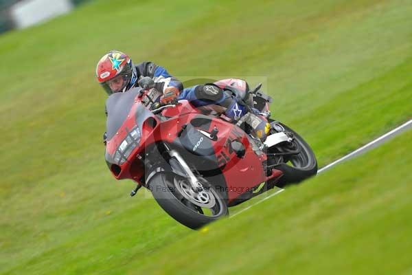 Motorcycle action photographs;cadwell;cadwell park photographs;event digital images;eventdigitalimages;motor racing louth lincolnshire;no limits trackday;peter wileman photography;trackday;trackday digital images;trackday photos