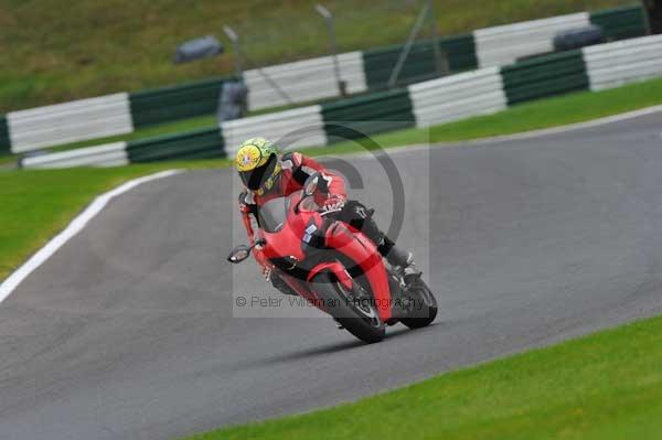 Motorcycle action photographs;cadwell;cadwell park photographs;event digital images;eventdigitalimages;motor racing louth lincolnshire;no limits trackday;peter wileman photography;trackday;trackday digital images;trackday photos