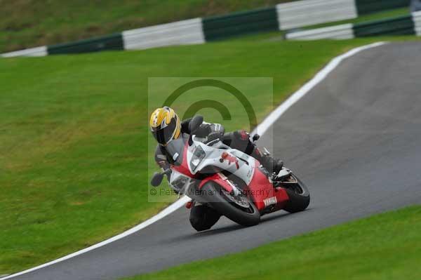 Motorcycle action photographs;cadwell;cadwell park photographs;event digital images;eventdigitalimages;motor racing louth lincolnshire;no limits trackday;peter wileman photography;trackday;trackday digital images;trackday photos