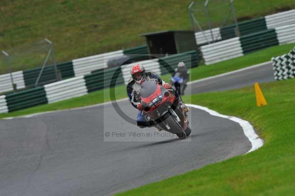 Motorcycle action photographs;cadwell;cadwell park photographs;event digital images;eventdigitalimages;motor racing louth lincolnshire;no limits trackday;peter wileman photography;trackday;trackday digital images;trackday photos