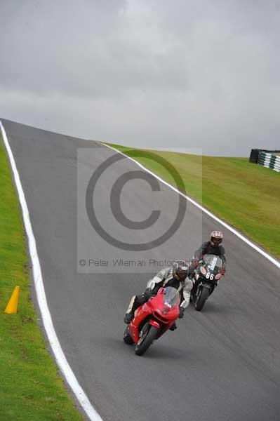 Motorcycle action photographs;cadwell;cadwell park photographs;event digital images;eventdigitalimages;motor racing louth lincolnshire;no limits trackday;peter wileman photography;trackday;trackday digital images;trackday photos