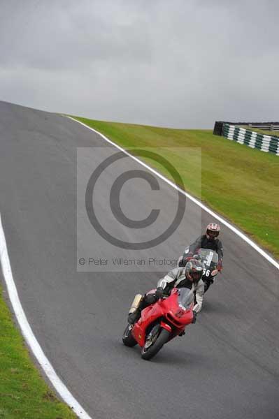 Motorcycle action photographs;cadwell;cadwell park photographs;event digital images;eventdigitalimages;motor racing louth lincolnshire;no limits trackday;peter wileman photography;trackday;trackday digital images;trackday photos