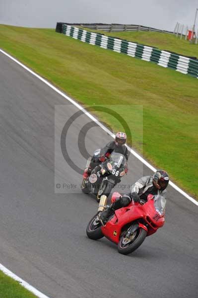 Motorcycle action photographs;cadwell;cadwell park photographs;event digital images;eventdigitalimages;motor racing louth lincolnshire;no limits trackday;peter wileman photography;trackday;trackday digital images;trackday photos