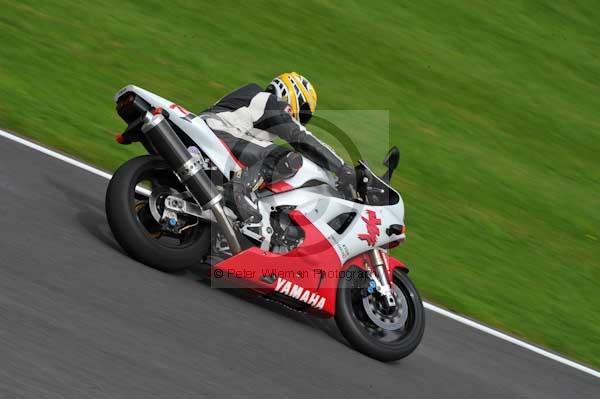 Motorcycle action photographs;cadwell;cadwell park photographs;event digital images;eventdigitalimages;motor racing louth lincolnshire;no limits trackday;peter wileman photography;trackday;trackday digital images;trackday photos