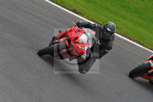 Motorcycle action photographs;cadwell;cadwell park photographs;event digital images;eventdigitalimages;motor racing louth lincolnshire;no limits trackday;peter wileman photography;trackday;trackday digital images;trackday photos