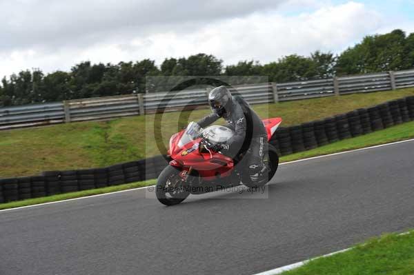 Motorcycle action photographs;cadwell;cadwell park photographs;event digital images;eventdigitalimages;motor racing louth lincolnshire;no limits trackday;peter wileman photography;trackday;trackday digital images;trackday photos