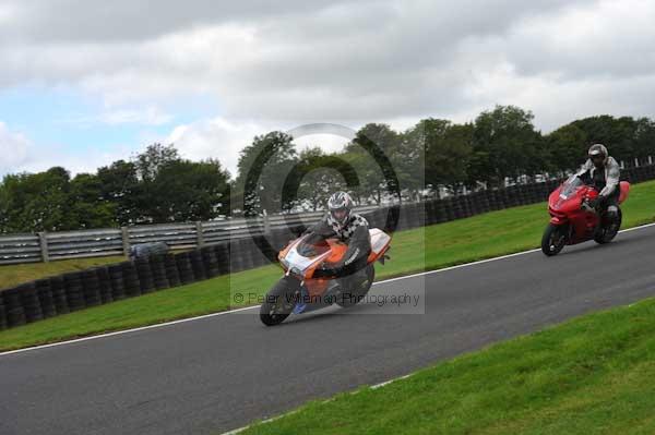 Motorcycle action photographs;cadwell;cadwell park photographs;event digital images;eventdigitalimages;motor racing louth lincolnshire;no limits trackday;peter wileman photography;trackday;trackday digital images;trackday photos