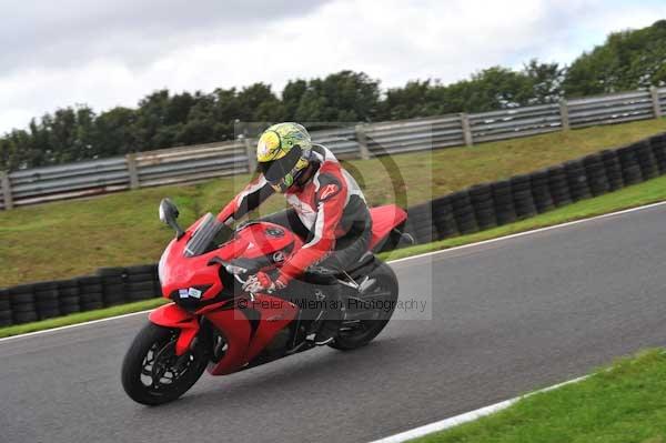 Motorcycle action photographs;cadwell;cadwell park photographs;event digital images;eventdigitalimages;motor racing louth lincolnshire;no limits trackday;peter wileman photography;trackday;trackday digital images;trackday photos