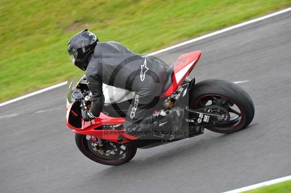 Motorcycle action photographs;cadwell;cadwell park photographs;event digital images;eventdigitalimages;motor racing louth lincolnshire;no limits trackday;peter wileman photography;trackday;trackday digital images;trackday photos