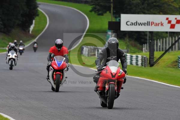 Motorcycle action photographs;cadwell;cadwell park photographs;event digital images;eventdigitalimages;motor racing louth lincolnshire;no limits trackday;peter wileman photography;trackday;trackday digital images;trackday photos
