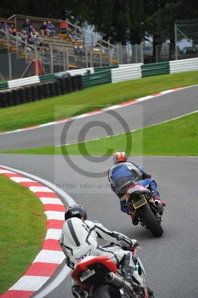 Motorcycle action photographs;cadwell;cadwell park photographs;event digital images;eventdigitalimages;motor racing louth lincolnshire;no limits trackday;peter wileman photography;trackday;trackday digital images;trackday photos