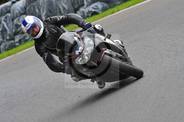 Motorcycle action photographs;cadwell;cadwell park photographs;event digital images;eventdigitalimages;motor racing louth lincolnshire;no limits trackday;peter wileman photography;trackday;trackday digital images;trackday photos