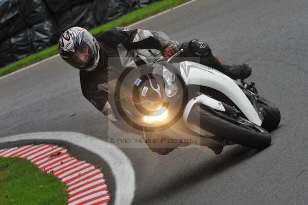 Motorcycle action photographs;cadwell;cadwell park photographs;event digital images;eventdigitalimages;motor racing louth lincolnshire;no limits trackday;peter wileman photography;trackday;trackday digital images;trackday photos