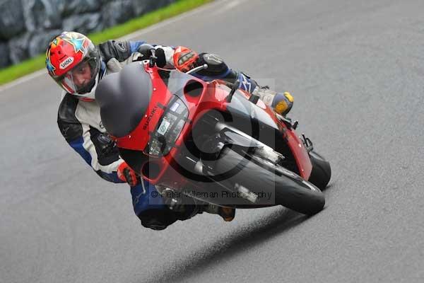 Motorcycle action photographs;cadwell;cadwell park photographs;event digital images;eventdigitalimages;motor racing louth lincolnshire;no limits trackday;peter wileman photography;trackday;trackday digital images;trackday photos