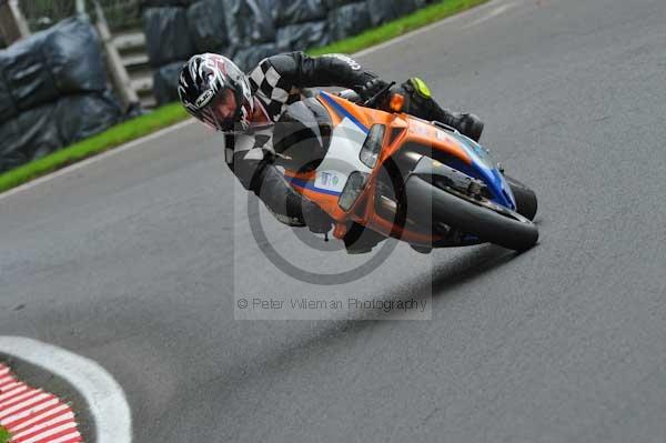 Motorcycle action photographs;cadwell;cadwell park photographs;event digital images;eventdigitalimages;motor racing louth lincolnshire;no limits trackday;peter wileman photography;trackday;trackday digital images;trackday photos
