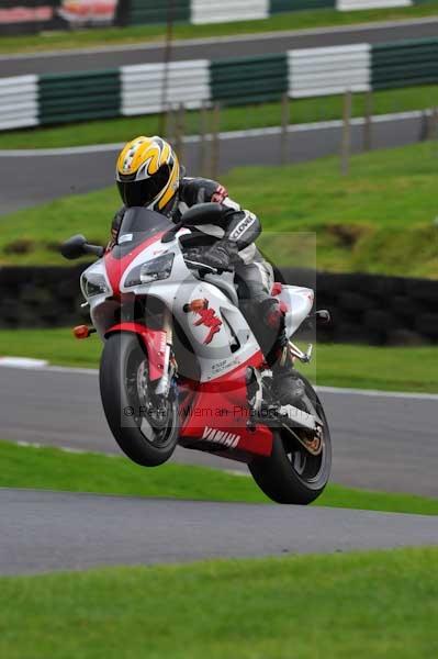 Motorcycle action photographs;cadwell;cadwell park photographs;event digital images;eventdigitalimages;motor racing louth lincolnshire;no limits trackday;peter wileman photography;trackday;trackday digital images;trackday photos