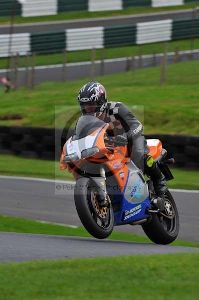 Motorcycle action photographs;cadwell;cadwell park photographs;event digital images;eventdigitalimages;motor racing louth lincolnshire;no limits trackday;peter wileman photography;trackday;trackday digital images;trackday photos