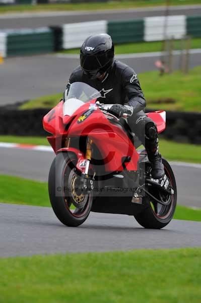 Motorcycle action photographs;cadwell;cadwell park photographs;event digital images;eventdigitalimages;motor racing louth lincolnshire;no limits trackday;peter wileman photography;trackday;trackday digital images;trackday photos