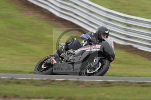 Motorcycle action photographs;event digital images;eventdigitalimages;no limits trackday;oulton park;oulton park circuit cheshire;oulton park photographs;peter wileman photography;trackday;trackday digital images;trackday photos