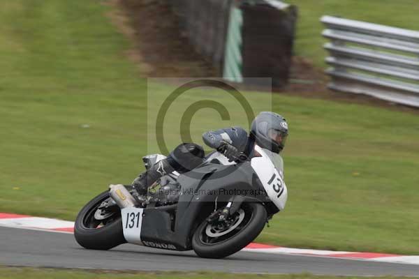 Motorcycle action photographs;event digital images;eventdigitalimages;no limits trackday;oulton park;oulton park circuit cheshire;oulton park photographs;peter wileman photography;trackday;trackday digital images;trackday photos