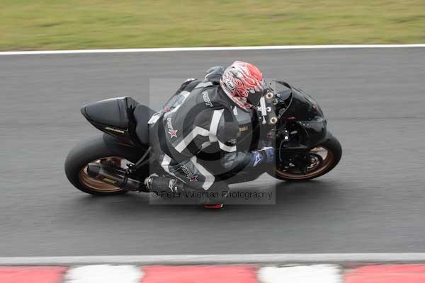 Motorcycle action photographs;event digital images;eventdigitalimages;no limits trackday;oulton park;oulton park circuit cheshire;oulton park photographs;peter wileman photography;trackday;trackday digital images;trackday photos