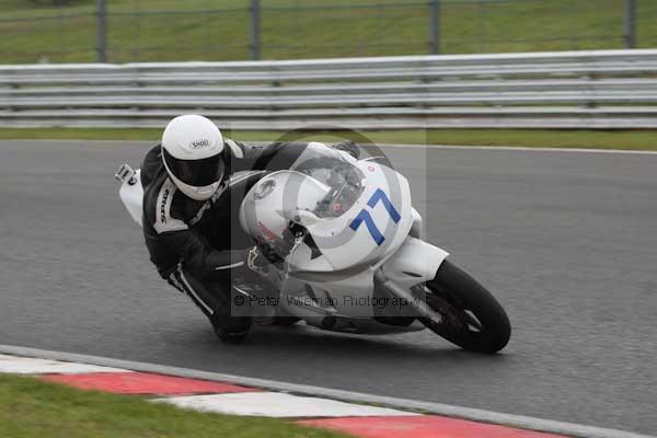 Motorcycle action photographs;event digital images;eventdigitalimages;no limits trackday;oulton park;oulton park circuit cheshire;oulton park photographs;peter wileman photography;trackday;trackday digital images;trackday photos
