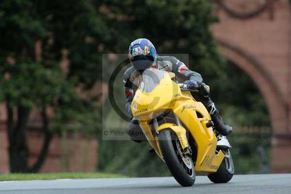 Motorcycle action photographs;event digital images;eventdigitalimages;no limits trackday;oulton park;oulton park circuit cheshire;oulton park photographs;peter wileman photography;trackday;trackday digital images;trackday photos