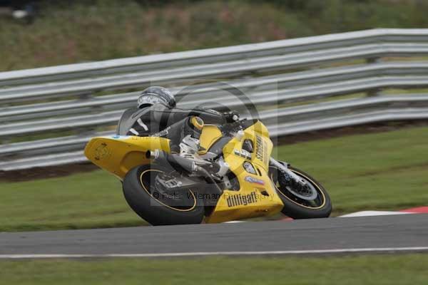 Motorcycle action photographs;event digital images;eventdigitalimages;no limits trackday;oulton park;oulton park circuit cheshire;oulton park photographs;peter wileman photography;trackday;trackday digital images;trackday photos