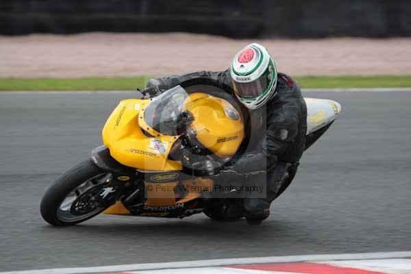 Motorcycle action photographs;event digital images;eventdigitalimages;no limits trackday;oulton park;oulton park circuit cheshire;oulton park photographs;peter wileman photography;trackday;trackday digital images;trackday photos