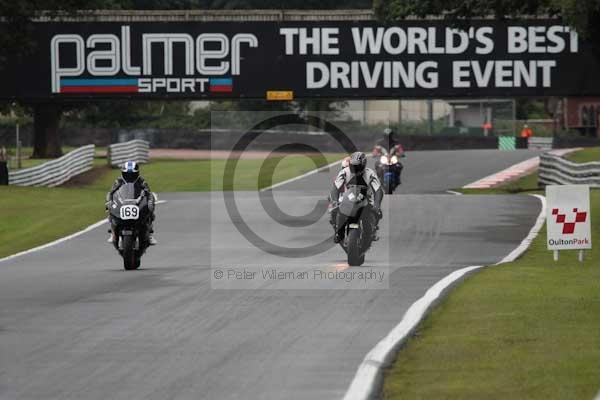 Motorcycle action photographs;event digital images;eventdigitalimages;no limits trackday;oulton park;oulton park circuit cheshire;oulton park photographs;peter wileman photography;trackday;trackday digital images;trackday photos