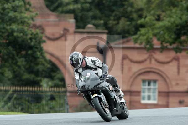 Motorcycle action photographs;event digital images;eventdigitalimages;no limits trackday;oulton park;oulton park circuit cheshire;oulton park photographs;peter wileman photography;trackday;trackday digital images;trackday photos