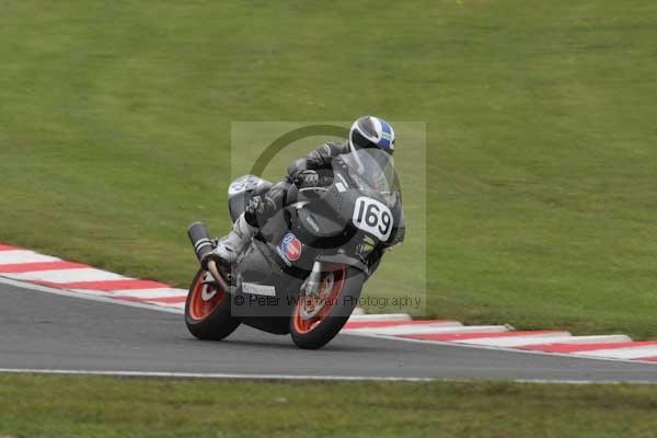 Motorcycle action photographs;event digital images;eventdigitalimages;no limits trackday;oulton park;oulton park circuit cheshire;oulton park photographs;peter wileman photography;trackday;trackday digital images;trackday photos